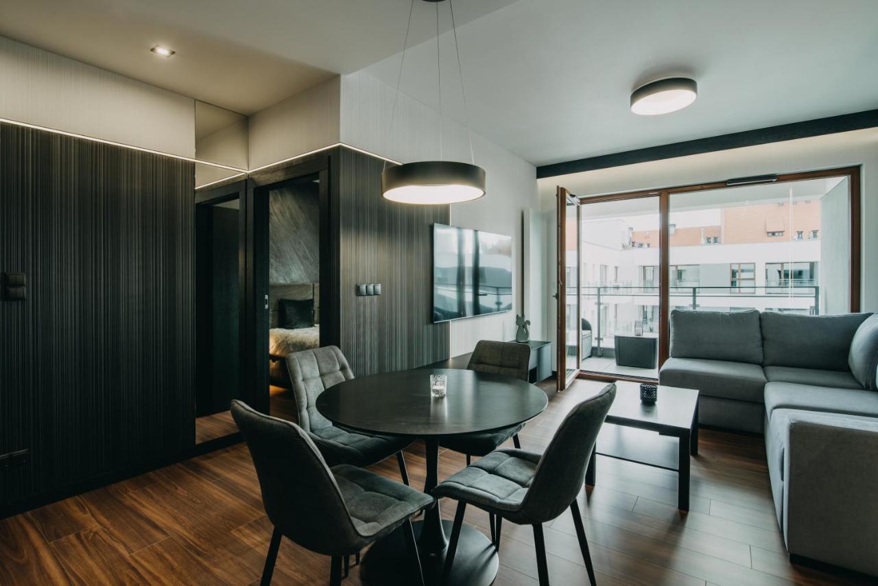 Black&white Bukowska18 B With Balcony And Garage *