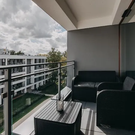Black&White Bukowska18 B Apartment With Balcony And Garage Poznań Zewnętrze zdjęcie