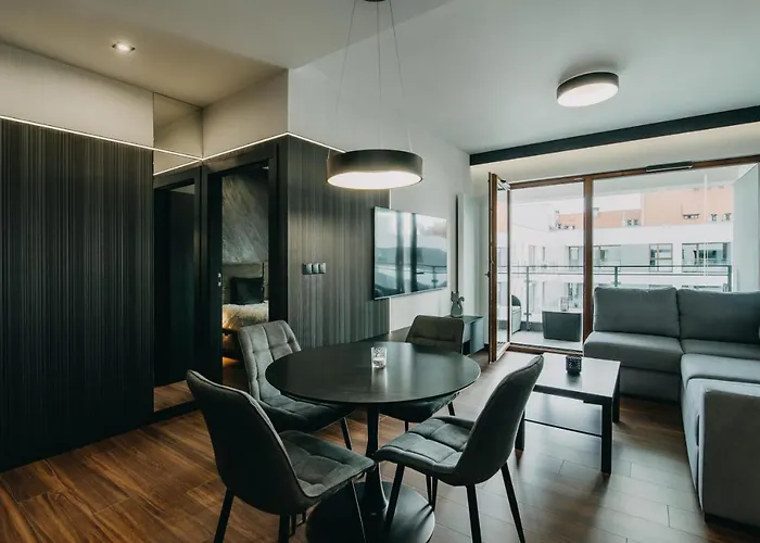Black&White Bukowska18 B Apartment With Balcony And Garage